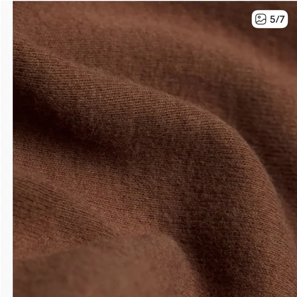 Aritzia Sunday Audio Top NWT - Picture 5 of 5